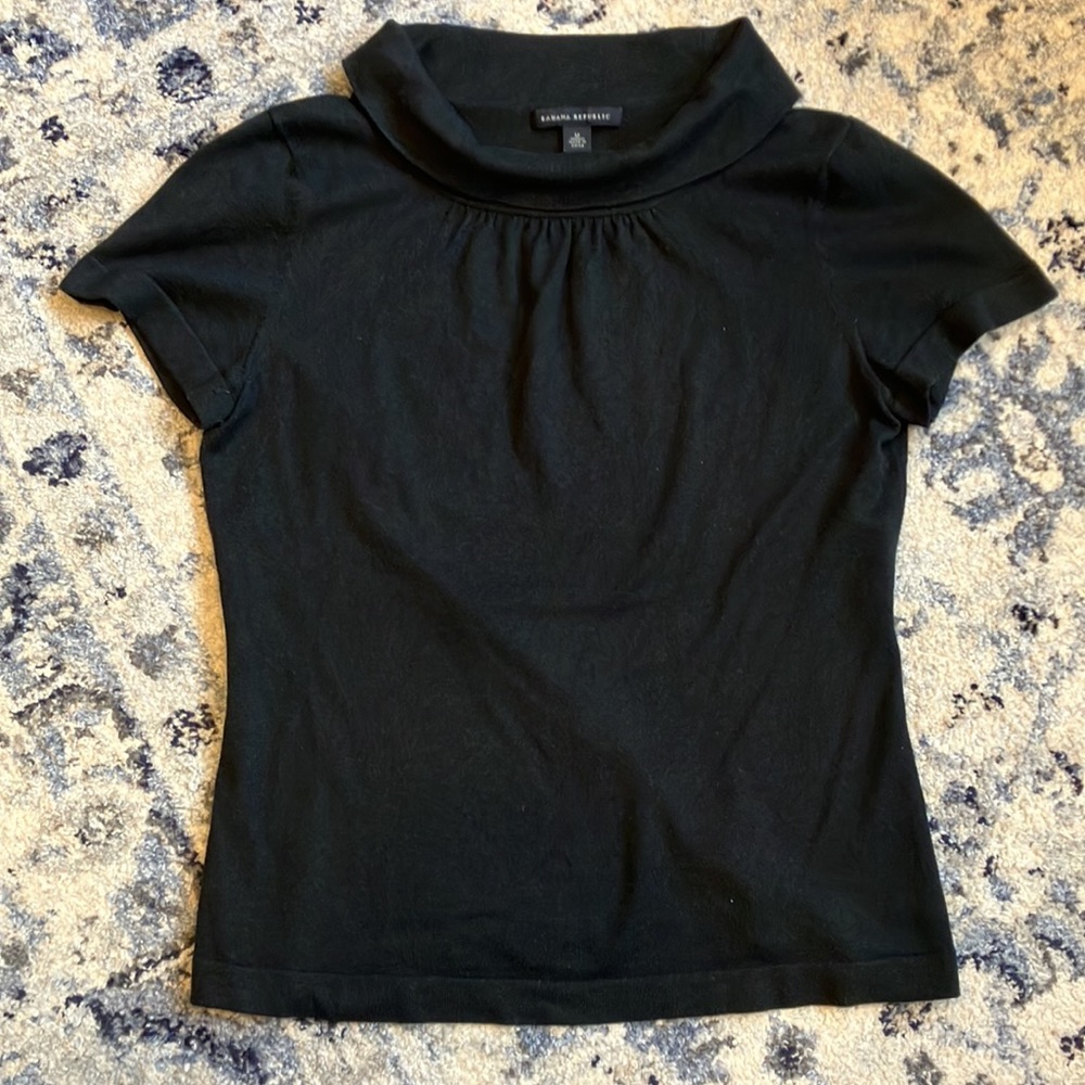 Banana Republic Sweater Size M Black Short Sleeve